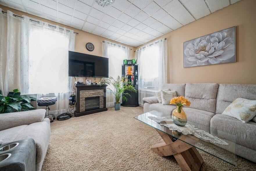 More Photos Of 274 Centre Ave, Secaucus Storefront Retail Residential For Sale