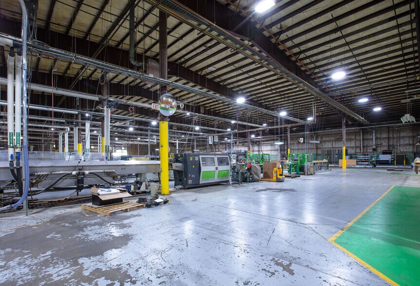 More Photos Of 8 Morin St, Biddeford Warehouse For Sale