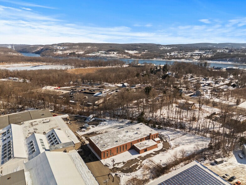 More Photos Of 251 Freestone Ave, Portland Manufacturing For Sale