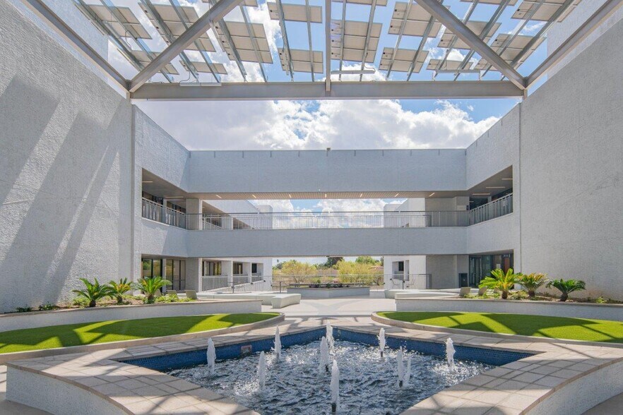 More Photos Of 1520 S Dobson Rd, Mesa Medical For Lease