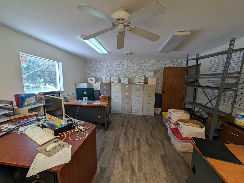 More Photos Of 861 SW Lakehurst Dr, Port Saint Lucie Distribution For Sale