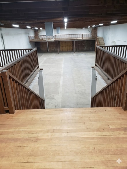 More Photos Of 1410 E Van Buren St, Phoenix Warehouse For Lease