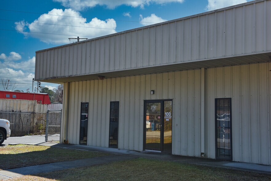 Primary Photo Of 100-108 Dorchester Manor Blvd, North Charleston Warehouse For Lease