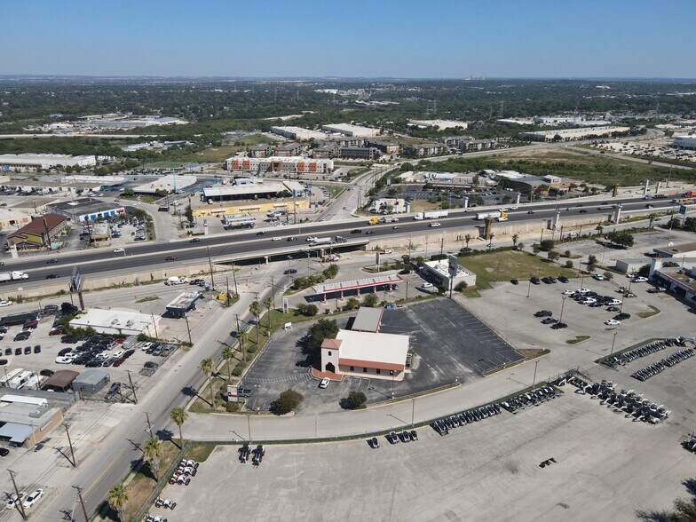 More Photos Of 420 N Weidner Rd, San Antonio Bank For Sale