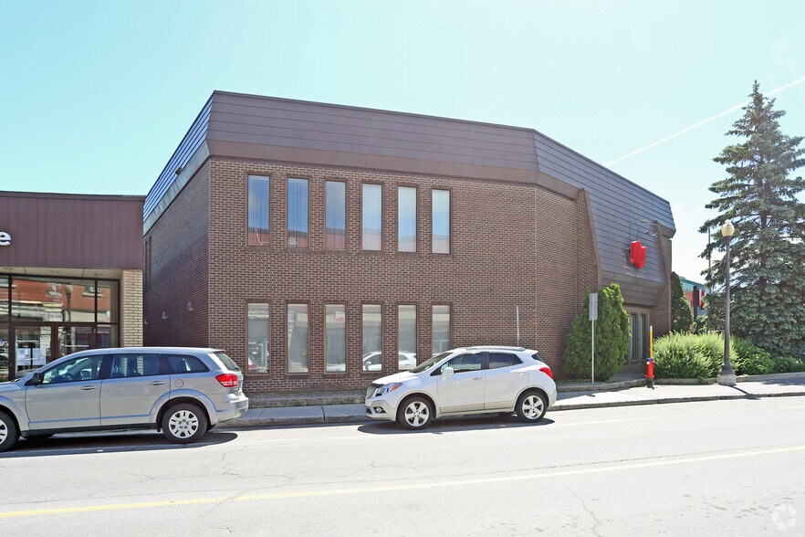 More Photos Of 107-111 Rue Maclaren E, Gatineau General Retail For Lease