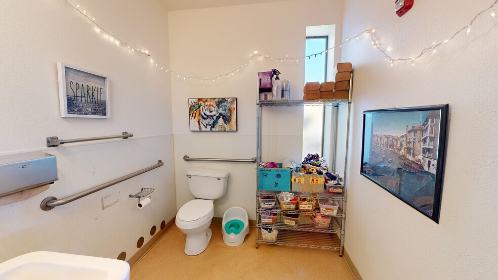 More Photos Of 225 E Palouse River Dr, Moscow Loft Creative Space For Sale