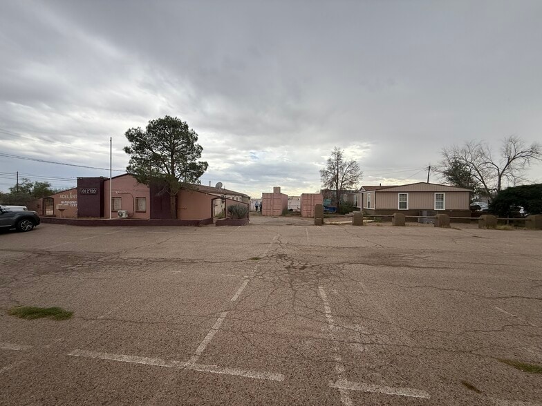 More Photos Of 7456 Alameda Ave, El Paso Freestanding For Sale