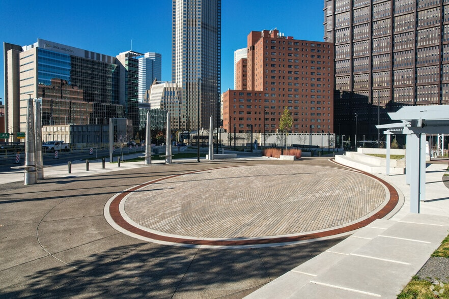 More Photos Of 1 Washington Pl, Pittsburgh Restaurant For Lease