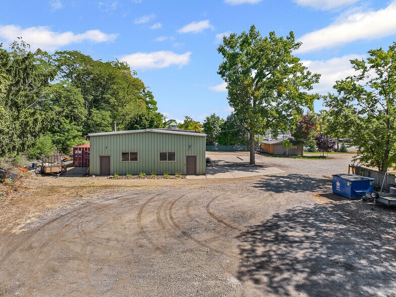 More Photos Of 4371 Hickory Ridge Ave, Brunswick Warehouse For Sale