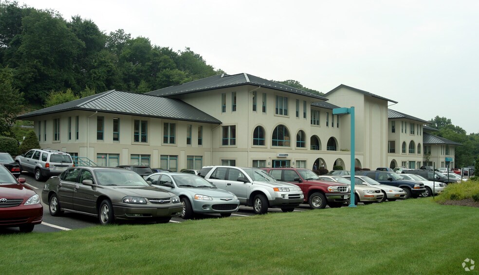 More Photos Of 9401 McKnight Rd, Pittsburgh Office For Lease