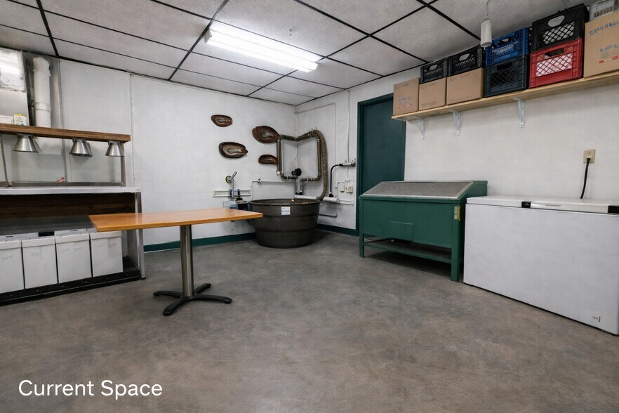 More Photos Of 11489 E Clarksville Rd, Marshall Restaurant For Sale