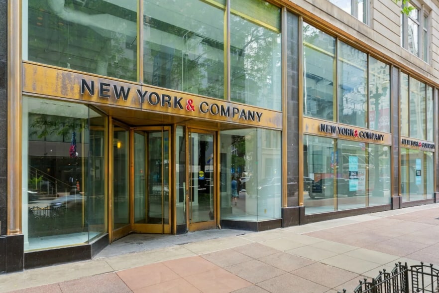 More Photos Of 17 E Monroe St, Chicago Hotel For Sale