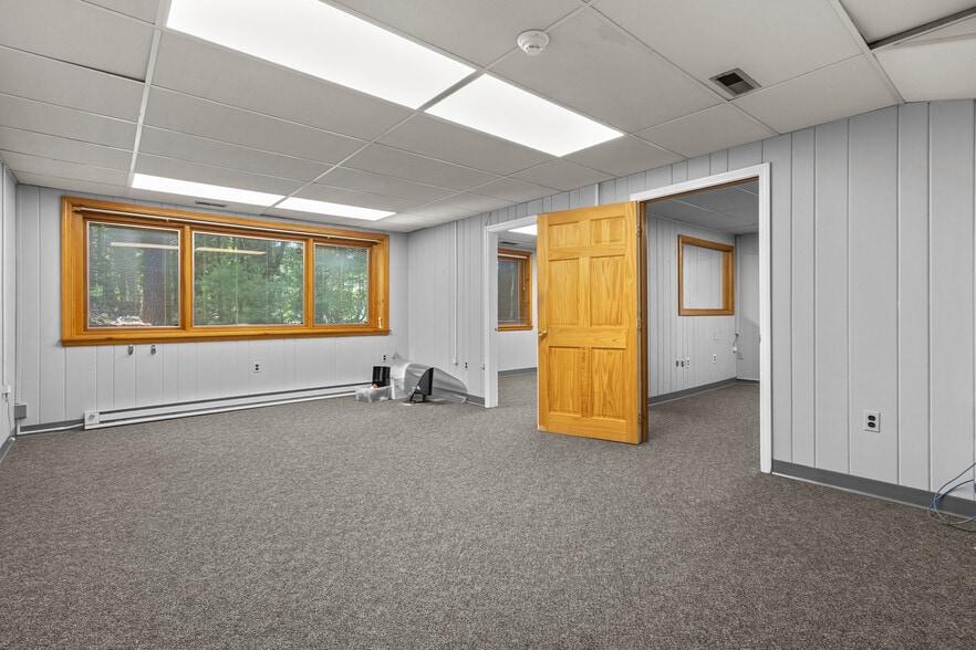 More Photos Of 80 W Avon Rd, Avon Medical For Sale