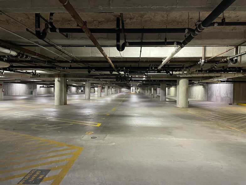 More Photos Of 1 Energy Pl, Pensacola Office For Lease