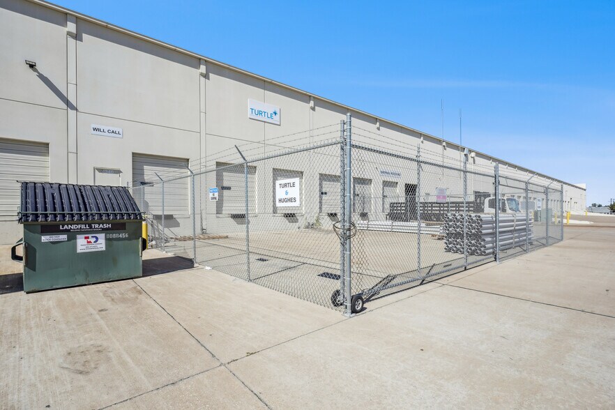 More Photos Of 2251 Picadilly Dr, Austin Warehouse For Lease