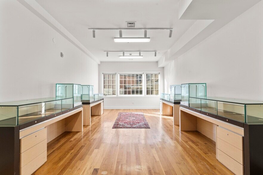 More Photos Of 38-40 Greenwich Ave, Greenwich General Retail For Sale