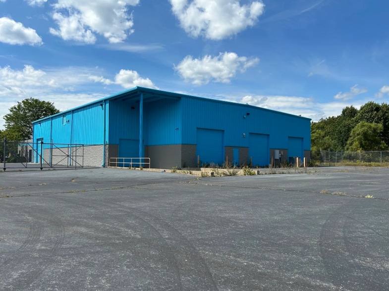 More Photos Of 450 S Glaspie St, Oxford Warehouse For Sale