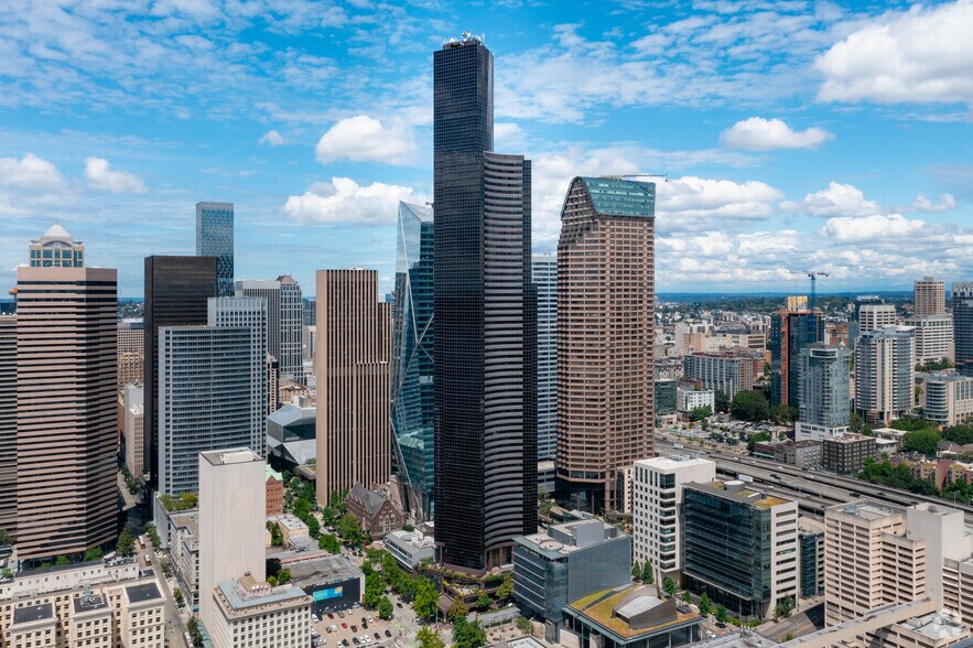 More Photos Of 701 5th Ave, Seattle Coworking Space