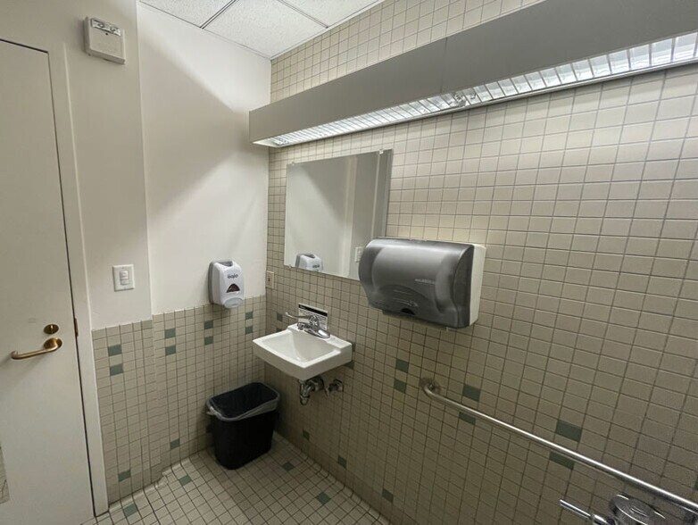 More Photos Of 445 Powell St, San Francisco Bank For Sale