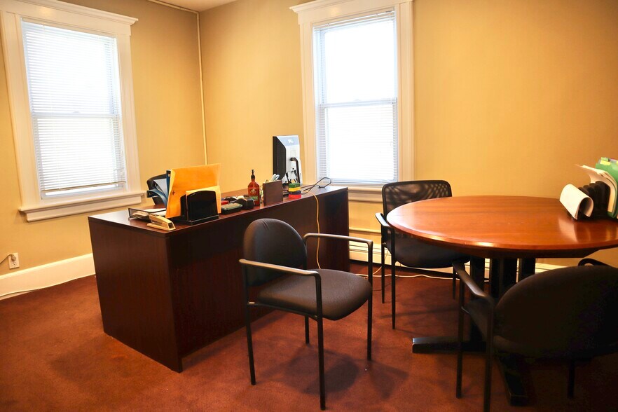 More Photos Of 1480 Bedford St, Stamford Office For Lease