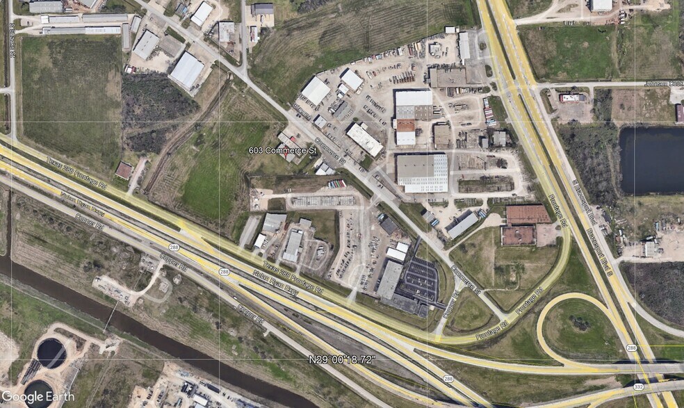 More Photos Of 603 Commerce St, Clute Flex For Lease