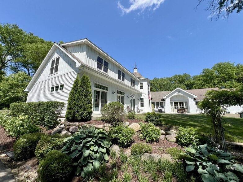 More Photos Of 204 Country Commons Rd, Trout Valley Lodge Meeting Hall For Sale