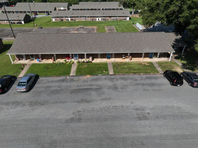 More Photos Of 100 S Kirkland Ave, Elkin Apartments For Sale