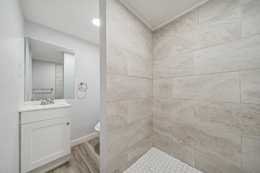 More Photos Of 1322 Avenue L, Galveston Multifamily For Sale