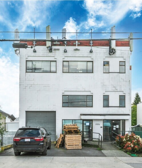 More Photos Of 5526 Dorset St, Burnaby Light Distribution For Sale