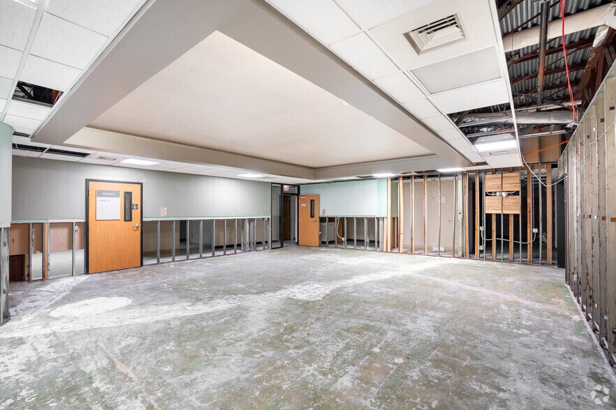 More Photos Of 2100 Regional Medical Dr, Wharton Hospital For Sale