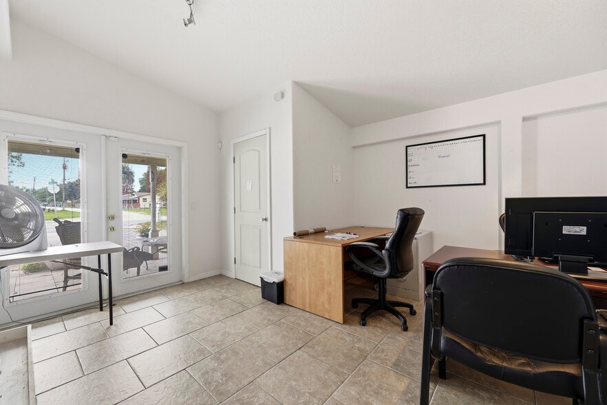 More Photos Of 3526 Ellis Ln, Mims Freestanding For Sale