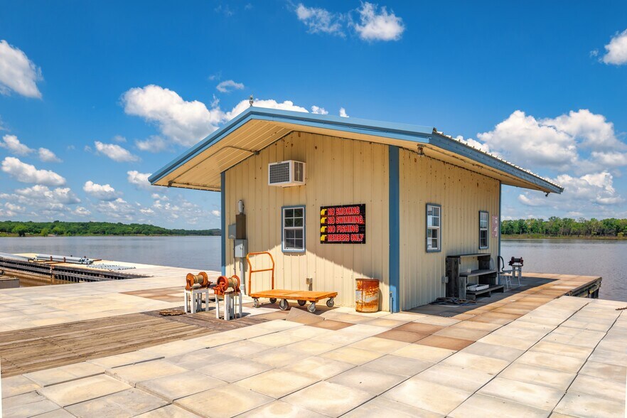 More Photos Of 3501 Westport Marina Rd, Cleveland Marina For Sale