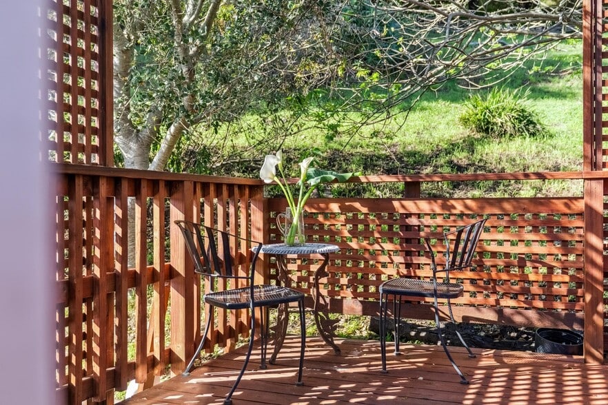 More Photos Of 11 Wharf Rd, Bolinas General Retail For Sale