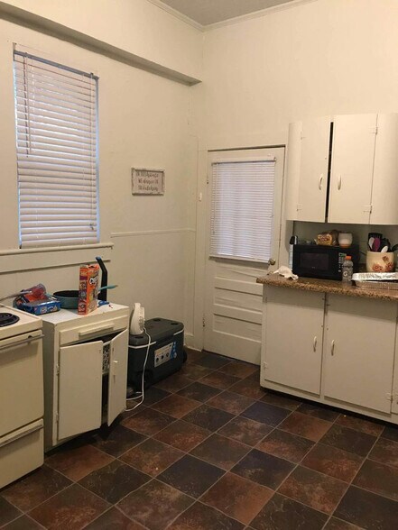 More Photos Of 415 Dewey St, Waycross Apartments For Sale