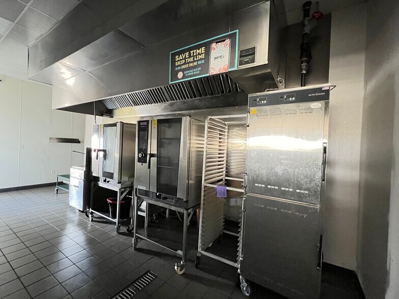 More Photos Of 2161 N Morton St, Franklin General Retail For Lease