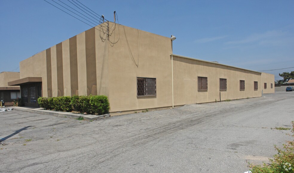 More Photos Of 633-687 E Edna Pl, Covina Warehouse For Lease
