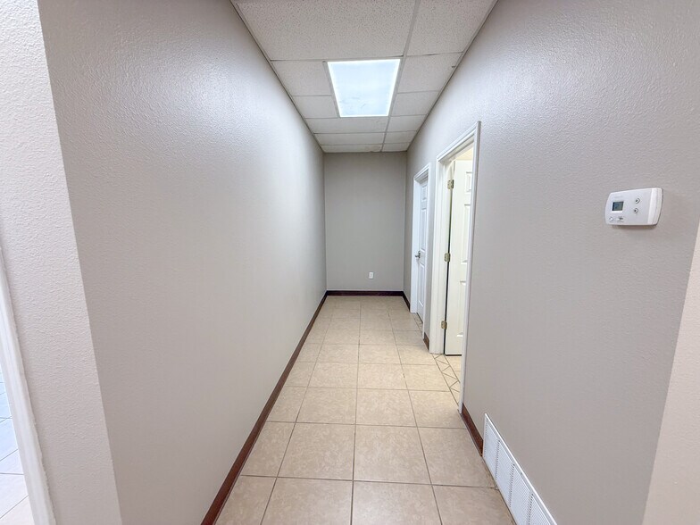 More Photos Of 12718 TX-191, Midland Warehouse For Lease