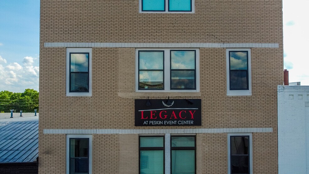 More Photos Of 21 E Athens St, Winder General Retail For Sale