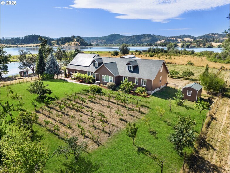 Primary Photo Of 1750 Plat I Rd, Sutherlin Winery Vineyard For Sale