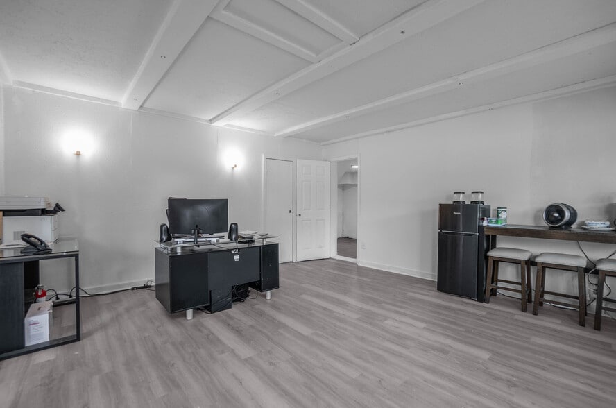 More Photos Of 8929 E Gulf To Lake Hwy, Inverness Auto Repair For Sale