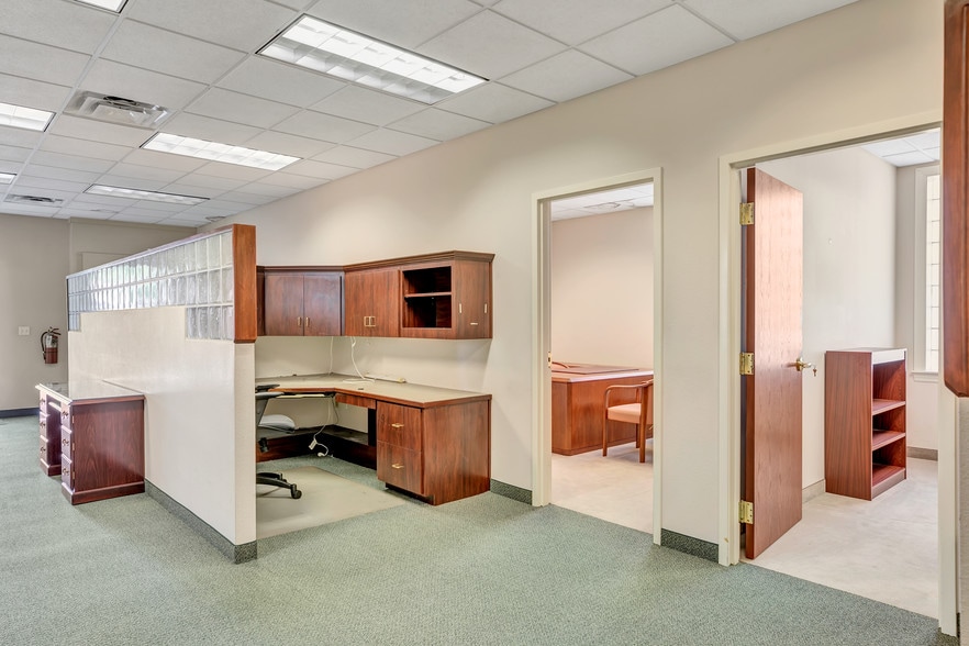 More Photos Of 437 N Magnolia Ave, Orlando Loft Creative Space For Sale