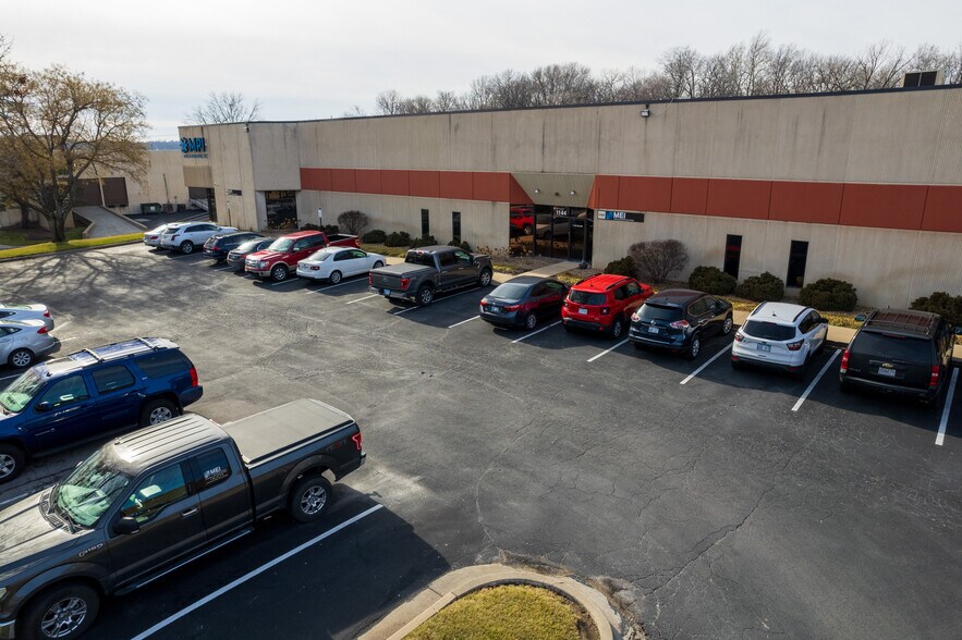 More Photos Of 1140-1146 Booth St, Kansas City Light Manufacturing For Lease