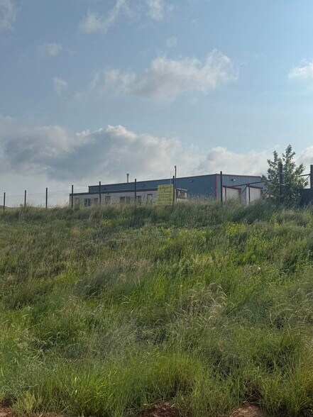 More Photos Of 2042 125th Avenue NW Ave, Watford City Warehouse For Sale