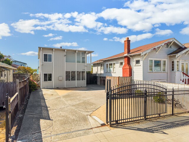 More Photos Of 1226 Haskell St, Berkeley Multifamily For Sale