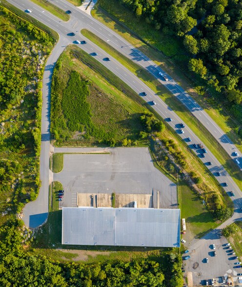 More Photos Of 9450 Maumelle Blvd, North Little Rock Distribution For Lease