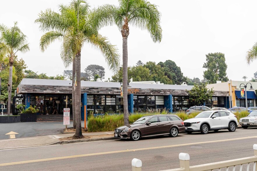 More Photos Of 412 S Cedros Ave, Solana Beach Storefront For Lease