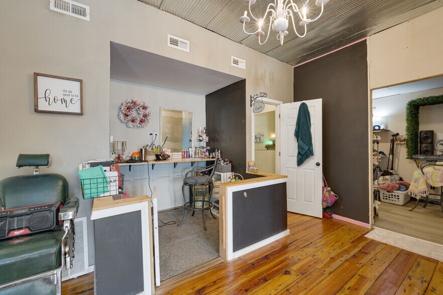 More Photos Of 305 N Main St, Ste Genevieve Storefront Retail Residential For Sale
