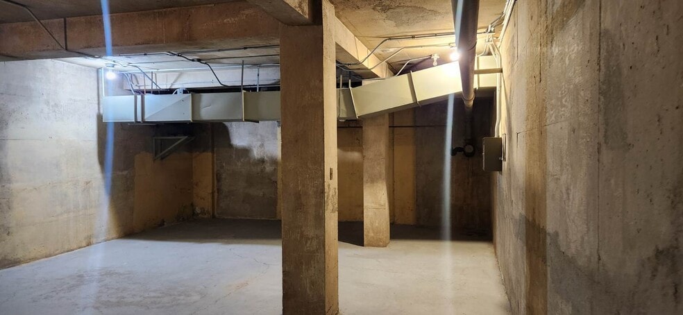 More Photos Of 224 N Oak St, Ukiah Office Residential For Sale