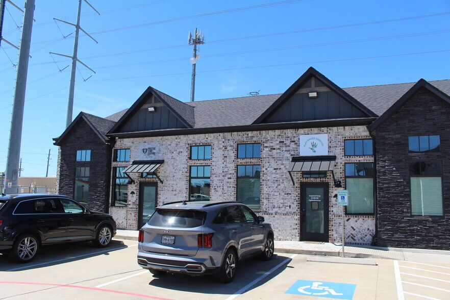 More Photos Of 2035 N Mason Rd, Katy Medical For Lease