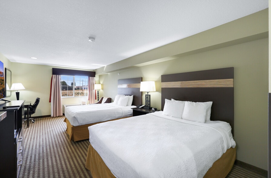 More Photos Of 1818 Basin St SW, Ephrata Hotel For Sale